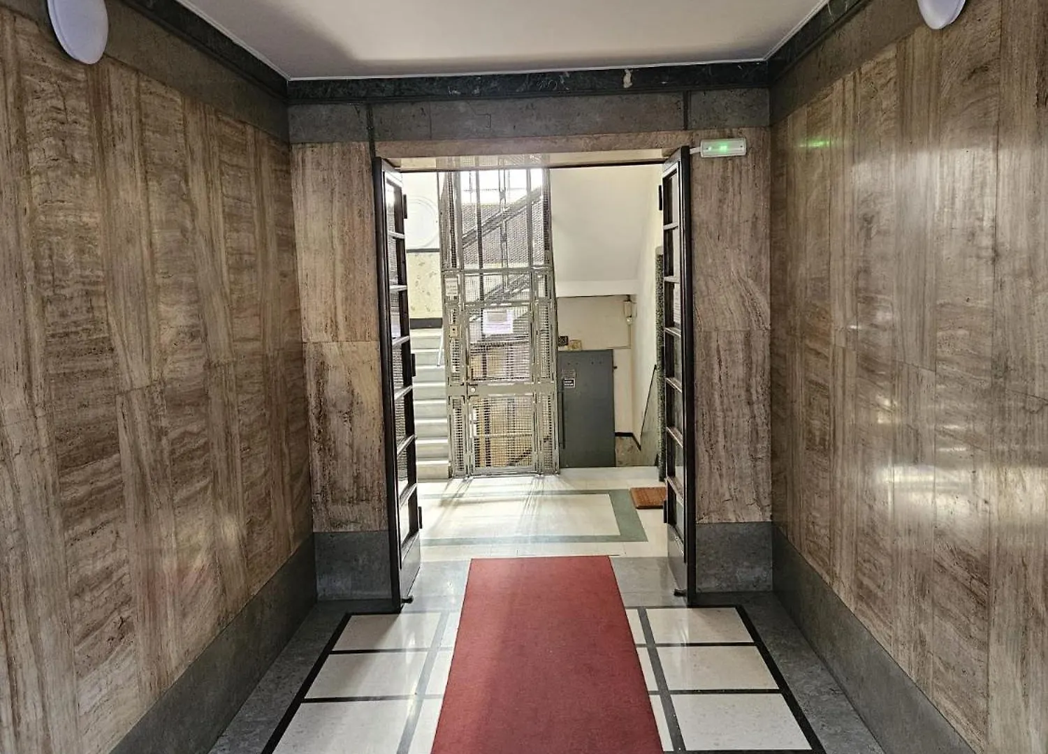 Vatican Jacuzzi House Rome