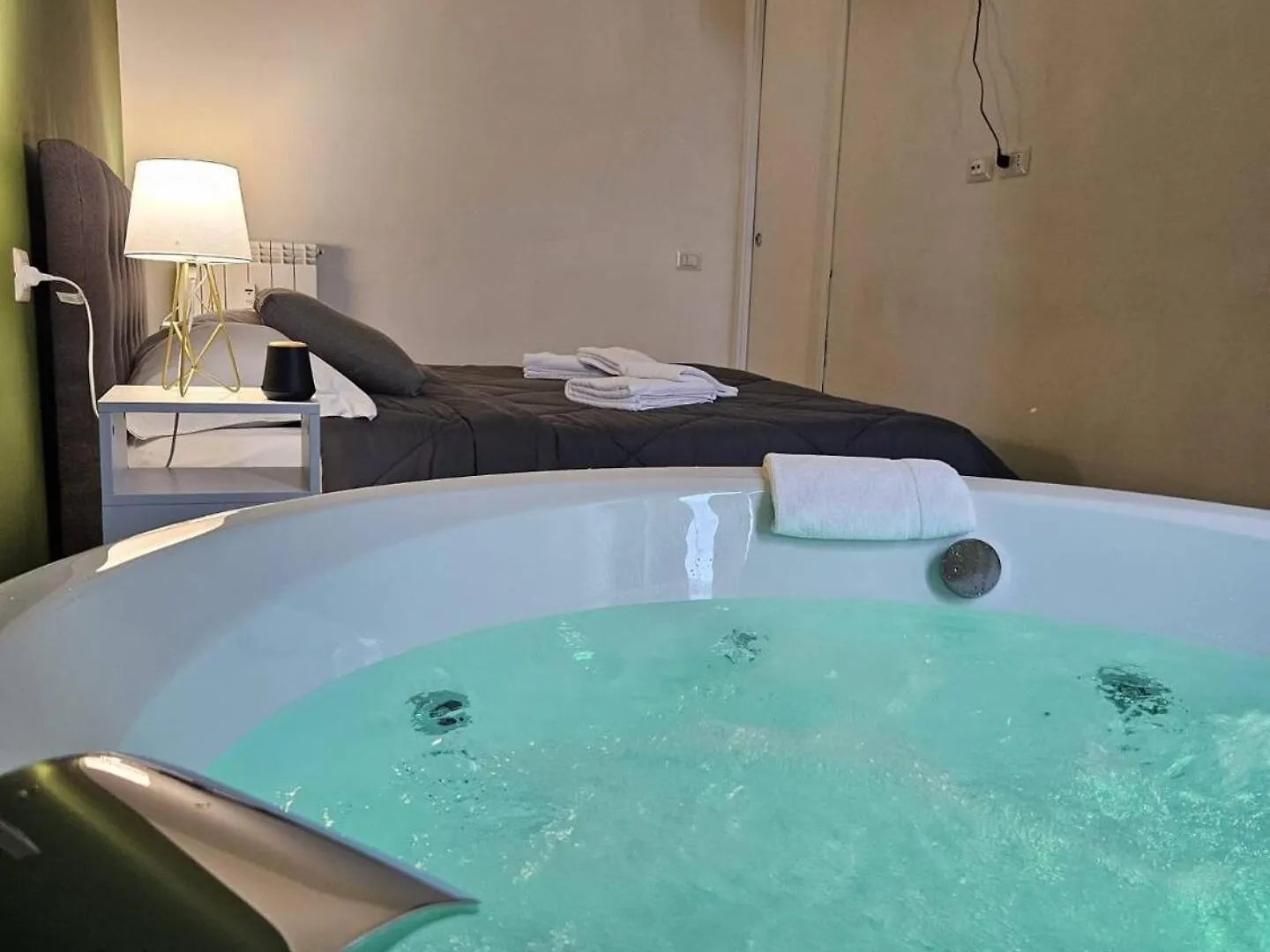 Vatican Jacuzzi House Rome